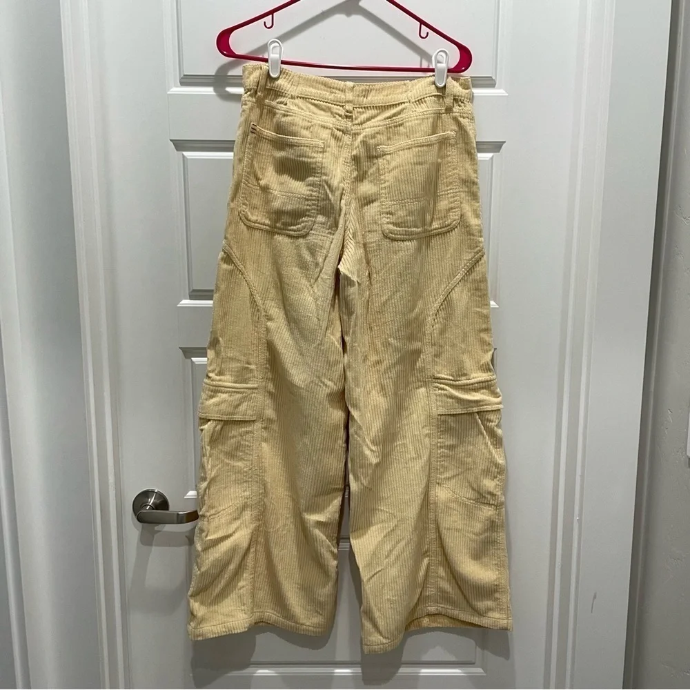 Urban Outfitters BDG Yellow Low Rise Corduroy Skater Pants Size 28
